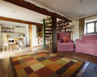 Gilfach Farm Holiday Accommodation - Brecon - Sala de estar