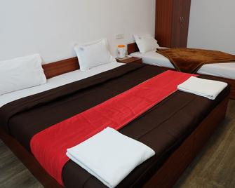 Rosepark Residency - Ooty - Bedroom