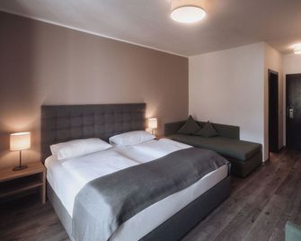 Hotel Montis - Schönblick - Brunico
