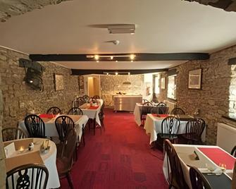 The Dolphin Hotel - Wincanton - Ravintola