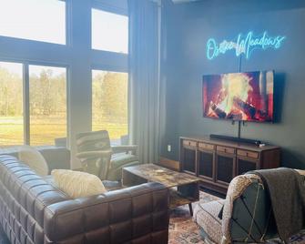 Osolee Meadows 8 Secluded Acres On The Harpeth River + Hang-Out Cabin! - Ashland City - Sala de estar