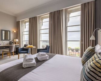 ذا بيرلينجتون هوتل - إيستبورن - غرفة نوم
