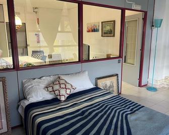 Tessas apartments Sabadell 3 - Sabadell - Habitación