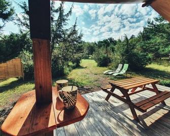 Camping des vignes - Engraviès - Innenhof