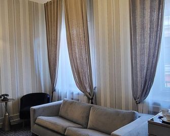 Hotel H15 Francuski Old Town - Destigo Hotels - Krakow - Living room
