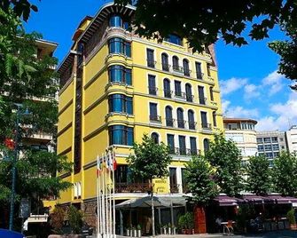 Mega Residence Hotel - Istanbul - Building