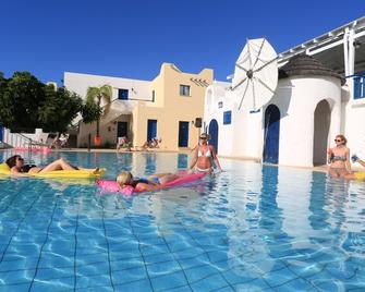 Eleni Holiday Village - Paphos - Pool