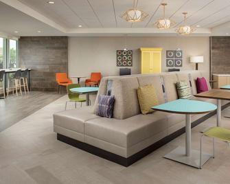 Home2 Suites by Hilton Marysville - Marysville - Salónek