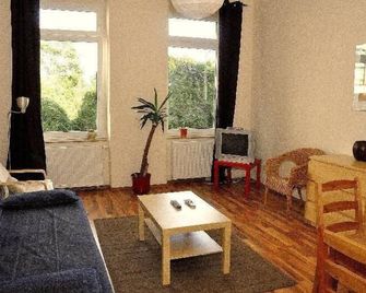 Fewo Dresden Neustadt - Zentral & Preiswert L5 - Dresden - Wohnzimmer