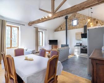Gite La Grange - Perigord Vert - Saint-Germain-des-Prés - 다이닝룸