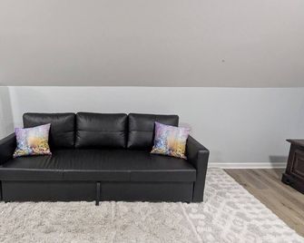 Cozy, pet-friendly, 1-bedroom apartment in Oak Ridge with AC - Oak Ridge - Sala de estar