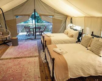 Haida Gwaii Glamping Co. - Tlell - Habitación