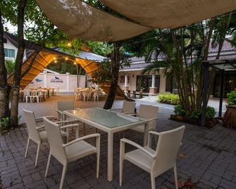 Pakmeng Resort - Trang - Patio