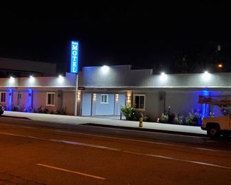 Patio Motel - Compton - Gebouw