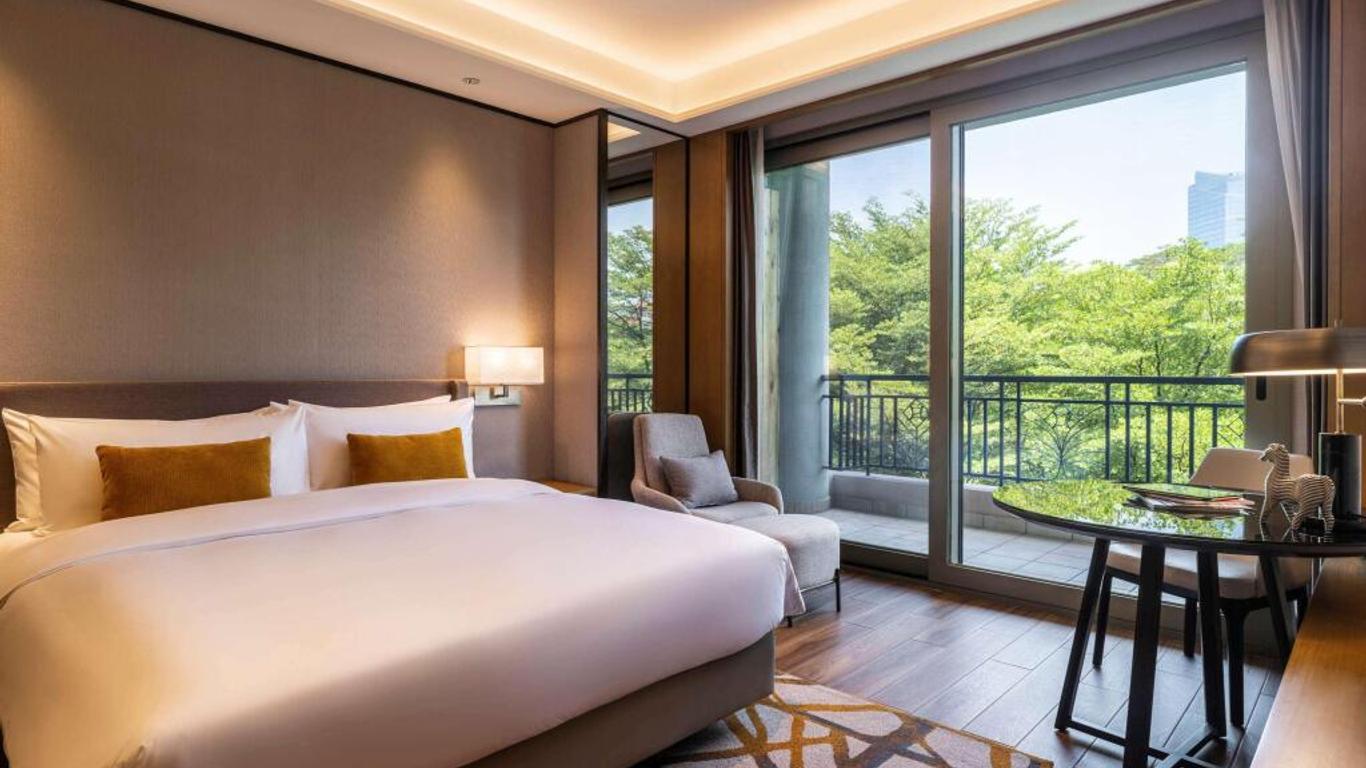 Dongguan Forum Hotel and Apartment