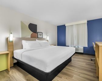 Spark by Hilton Hamburg - Hamburg - Bedroom