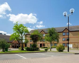 Campanile Hotel Dartford - Dartford - Building