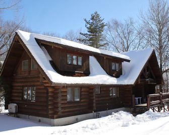 Rental Log Urube Village - Tsumagoi - Gebäude