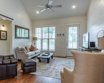 The Frenchmen House - Starkville - Huiskamer