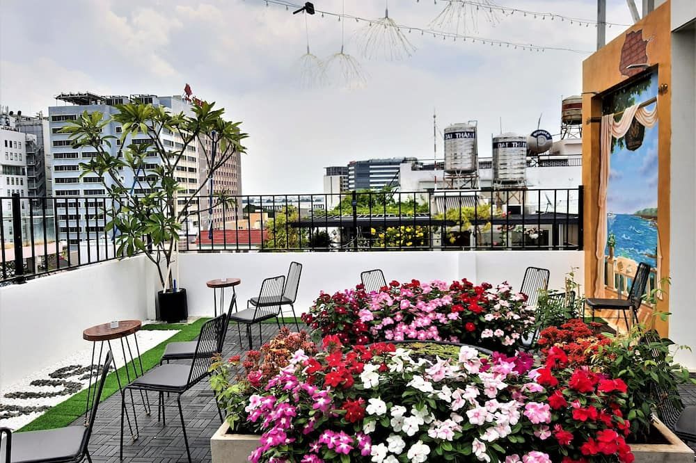 King Hotel Saigon Airport thumbnail 3