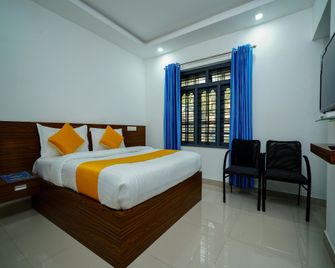 Oyo 6526 Ap Residency City - Sultan Bathery - Спальня