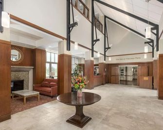 4 Units | Near Virginia Tech | Convenient Blacksburg Stay - Blacksburg - Lobby