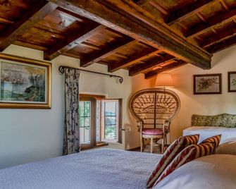 Castello di Cernusco Lombardone - Merate - Habitación