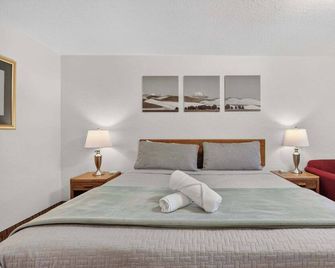 Eagle Motel Suite 107 - Manitou Springs