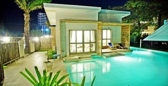 The Hideaway Resort - Hua Hin - Piscina