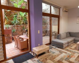 Kastelisuites - Chania