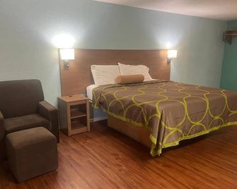 صن موتل - سان انطونيو - غرفة نوم