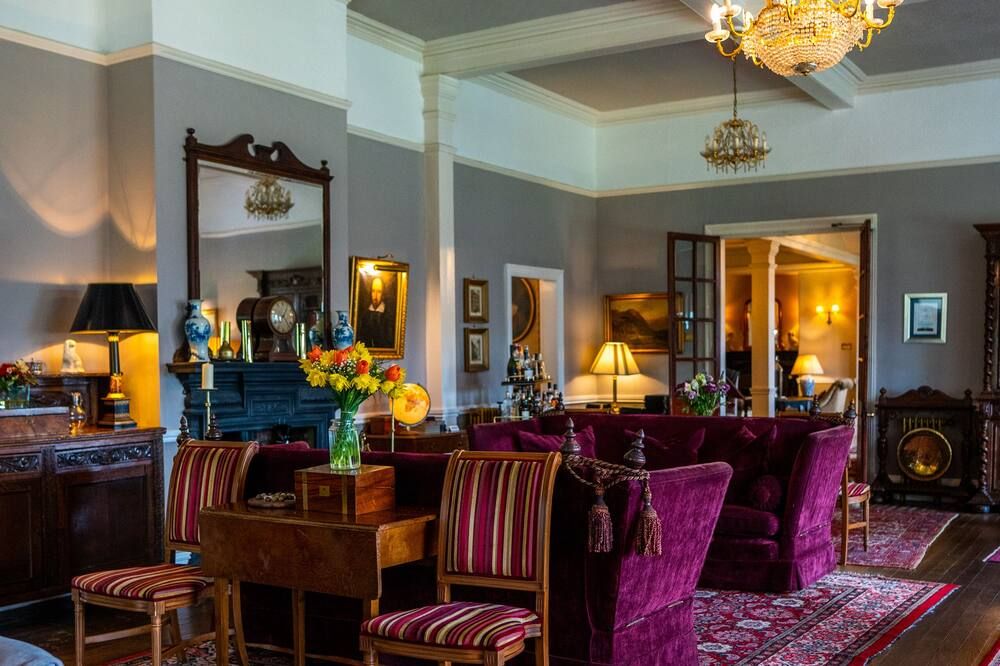 The Lake Country House Hotel & Spa - Llangammarch Wells - Lounge