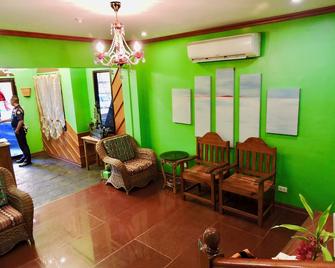Tinhat Boutique Hotel and Restaurant - Davao City - Living room