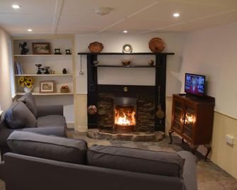 Riverside Cottage, Brendon - Lynton - Living room