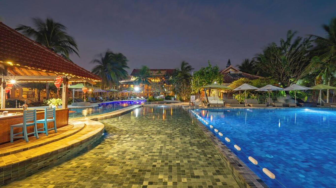 Vinh Hung Riverside Resort & Spa