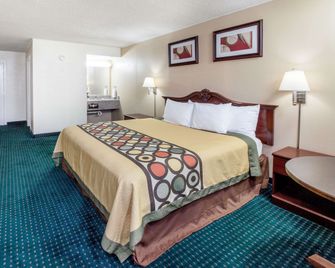 Super 8 by Wyndham Clinton - Clinton - Camera da letto