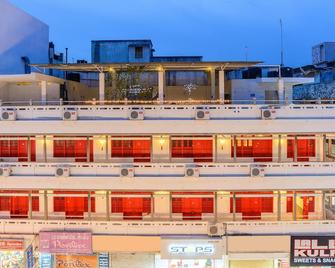 Itsy Hotels Red Lotus Heritage, Promenade Beach - פונדיצ'רי - בניין
