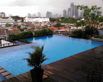 Daily Rent Apartment at Kemang 2BR Jakarta Selatan - Yakarta - Piscina