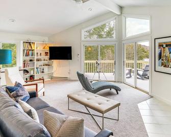 Lakefront Otis Home with Stunning Views and Boats! - Otis - Living room