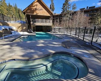 Grand Lodge 7 at the Official Collins Lake Resort - Government Camp - Pool