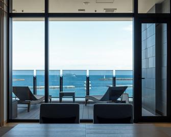 Pearl Star Hotel Atami - Atami - Balkon