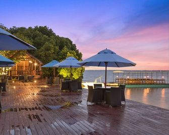 Amagi Aria - Negombo - Piscina