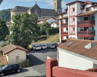 Luminuex apartment, city center, stunning views - Hasparren