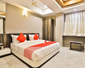 OYO 10962 Hotel Om Balaji - Ahmedabad - Habitación