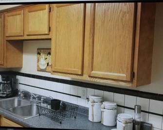 Private Cozy Get-A-Way #3 - Cincinnati - Cuisine