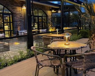 8 Rooms Hotel - Gelibolu - Patio