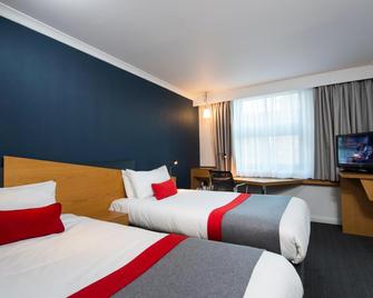 Holiday Inn Express Warwick - Stratford-Upon-Avon By IHG - וורוויק - חדר שינה