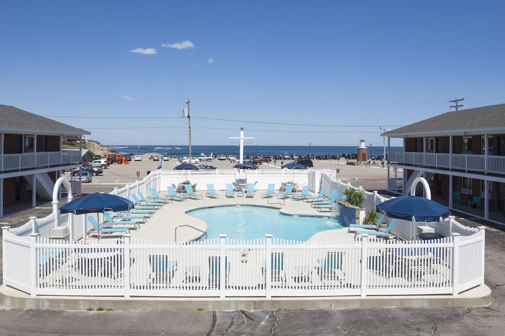 Sands By The Sea Motel - York Beach - Pool
