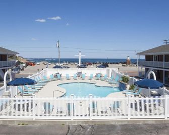 Sands By The Sea Motel - York Beach - Pool