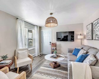 Newly Renovated-across The Street From Von Stiehl! - Algoma - Living room